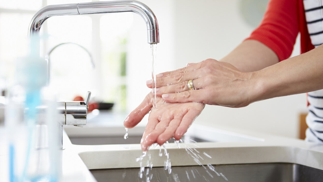 Časté umývanie rúk vysušuje pokožku na rukách